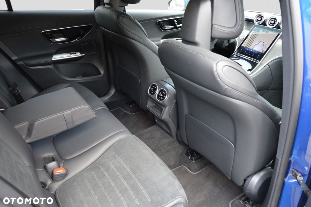 Mercedes-Benz GLC - 24