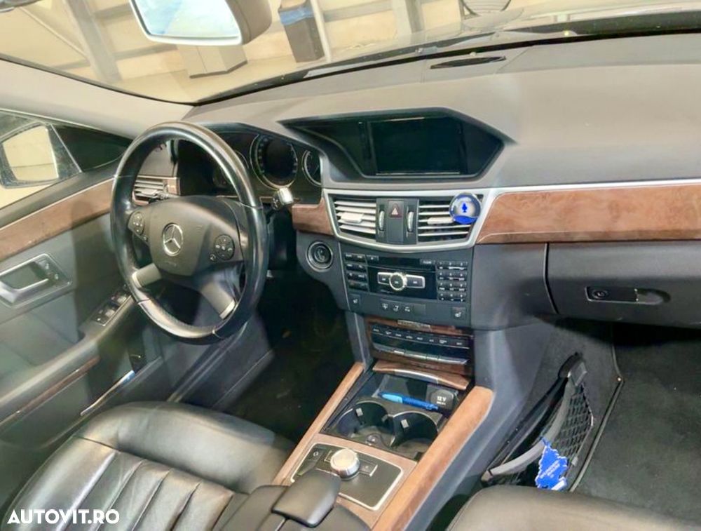 Mercedes-Benz E 300 BlueTEC HYBRID 7G-TRONIC Elegance - 5