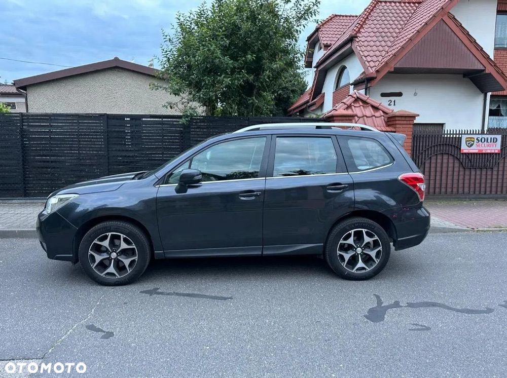 Subaru Forester 2.0XT Comfort Lineartronic - 2