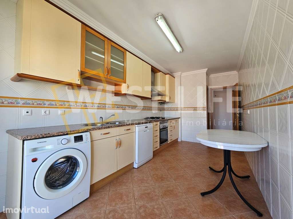 Apartamento T2 em excelente estado de conservação - Venda do Pinheiro - Grande imagem: 3/22