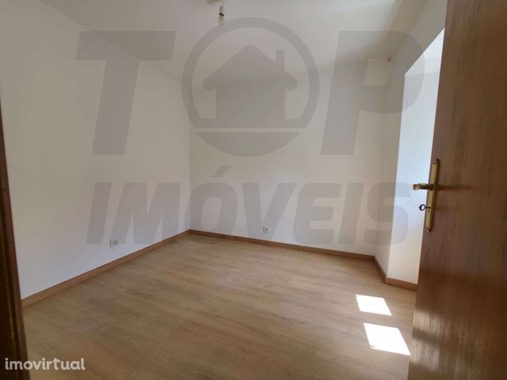 Quinta remodelada c/adega ampla e terreno 7.840m2- Carregueiros, To... - Grande imagem: 5/18