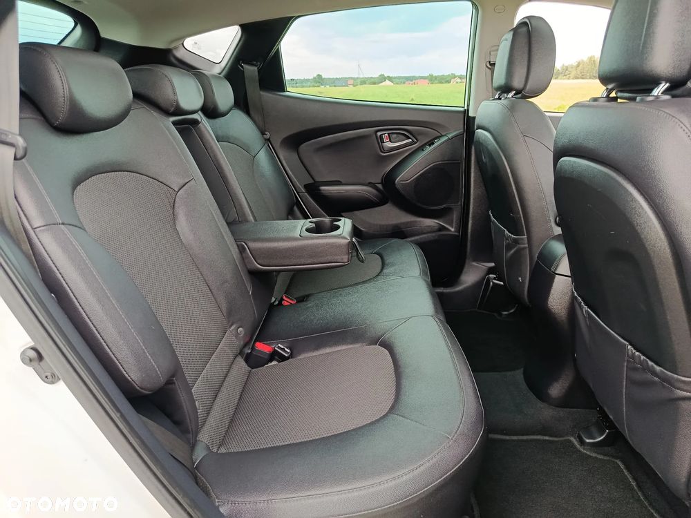 Hyundai ix35 1.7 CRDi 2WD blue Finale Silver - 12