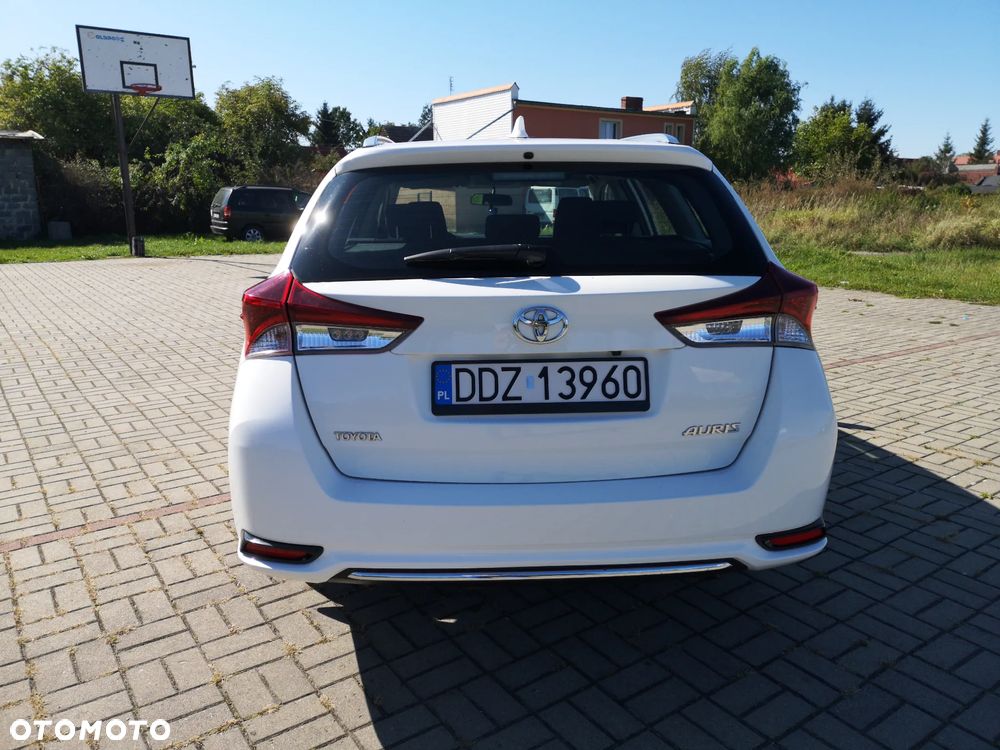 Toyota Auris 1.4 D-4D Premium - 5