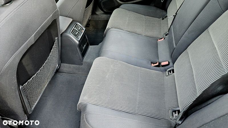 Audi A4 Avant 2.0 TDI - 33