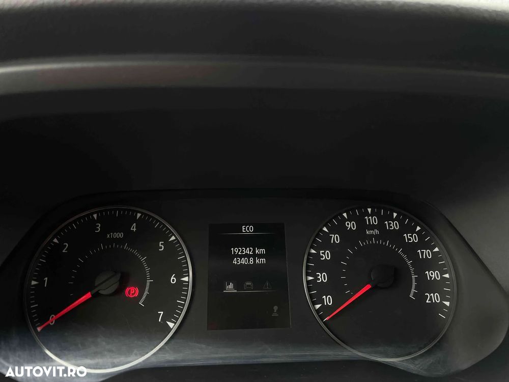 Renault Trafic - 8