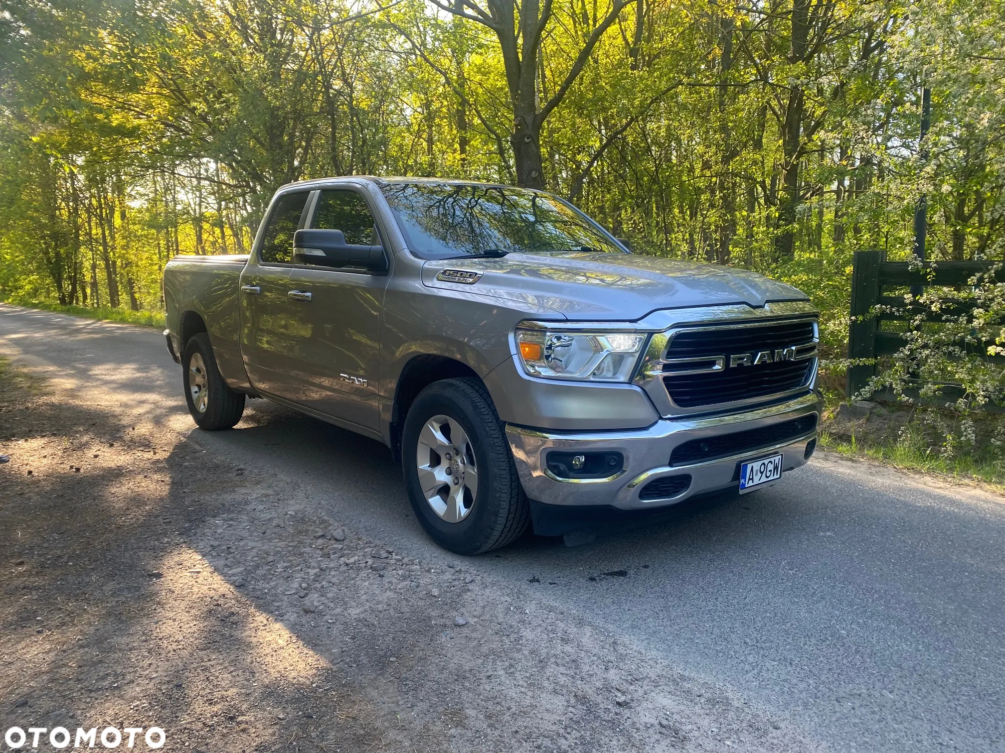 RAM 1500 Crew Cab Shortbed Bighorn - 2