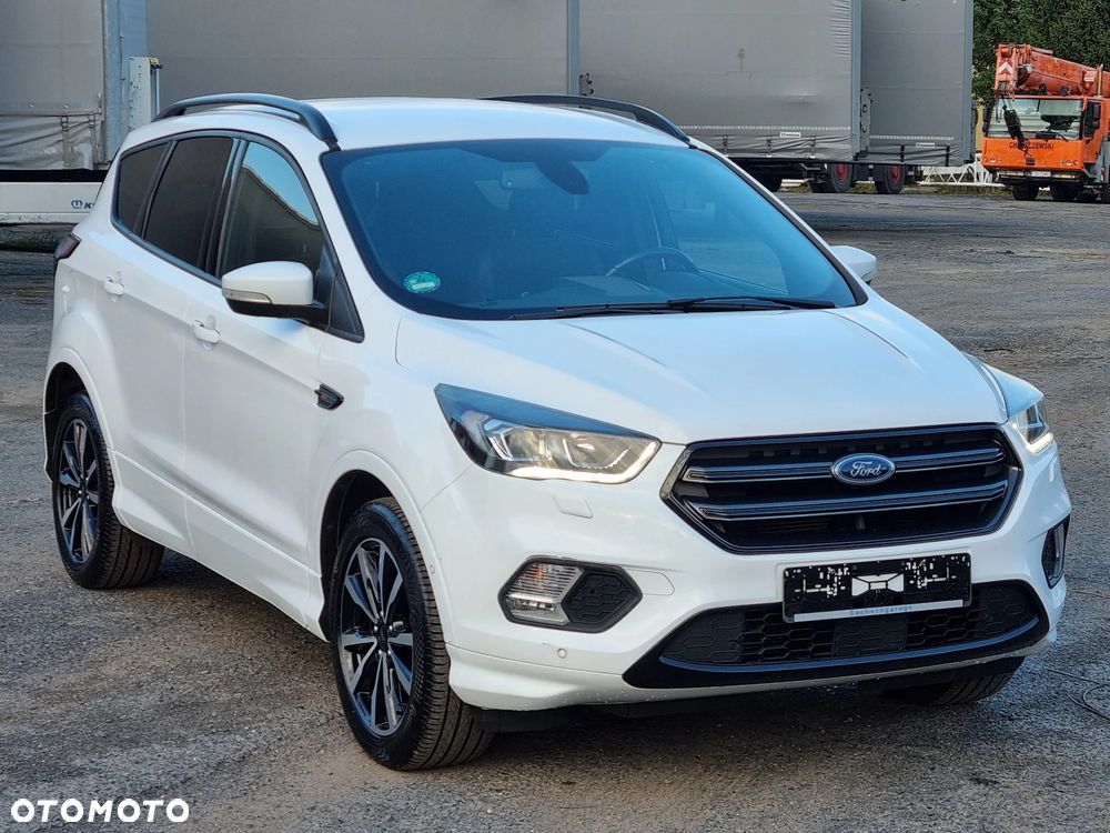 Ford Kuga 1.5 EcoBoost 2x4 ST-Line - 5