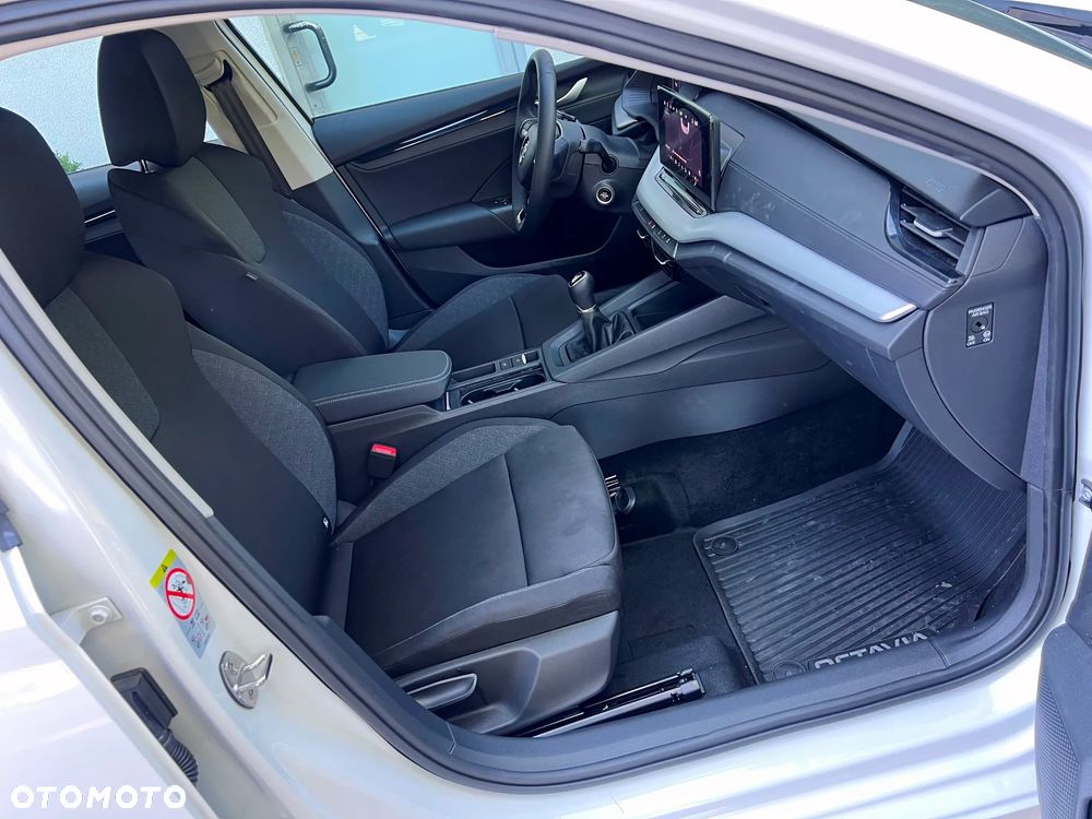 Skoda Octavia 1.5 TSI Edition 130 Essence - 24