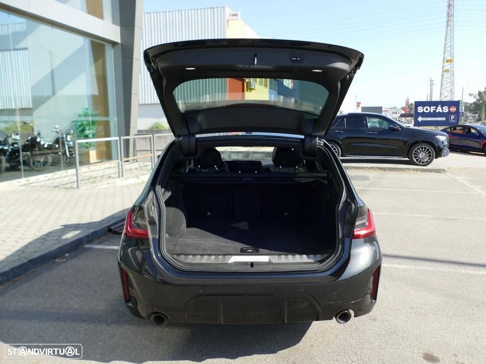 BMW 330 e Pack Desportivo M Auto - 18