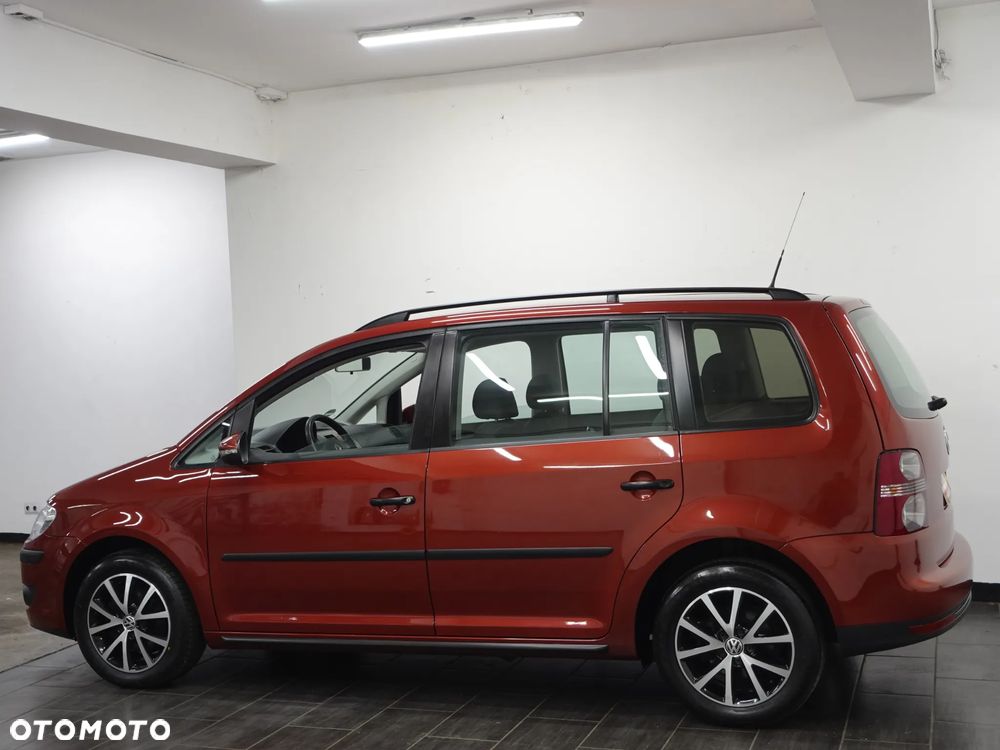 Volkswagen Touran - 6