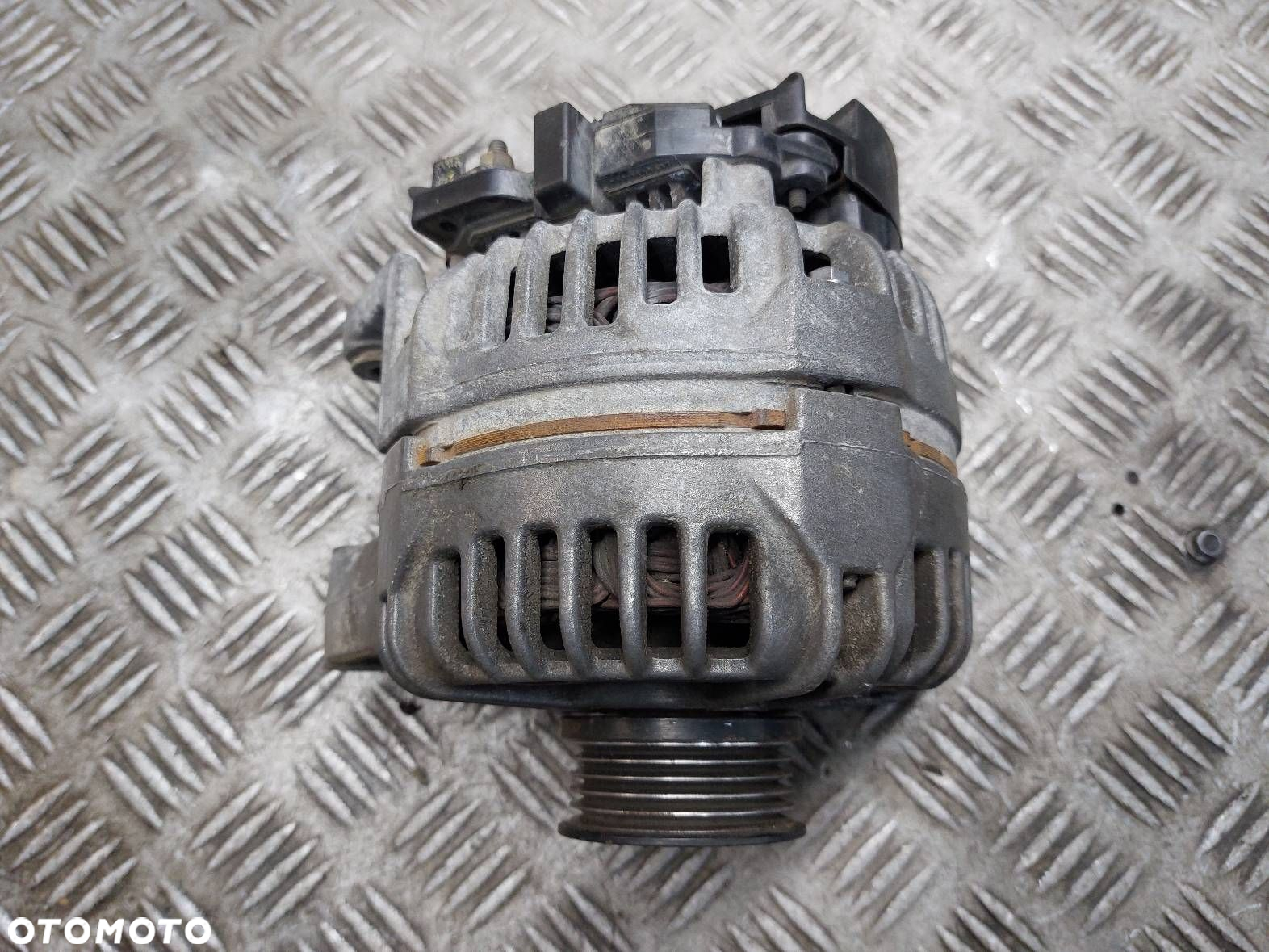 ALTERNATOR BOSCH OPEL ASTRA H CORSA D MERIVA A 1.4 16V 55556069 - 2