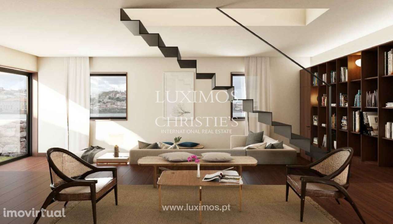 Venda de edifício para reabilitar, junto ao Rio Douro, no Cais de Gai - Grande imagem: 2/5