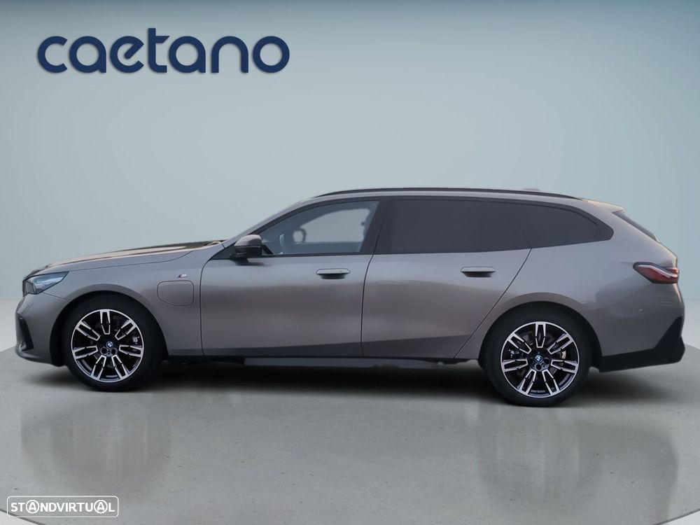 BMW 530 e Pack Desportivo M - 5