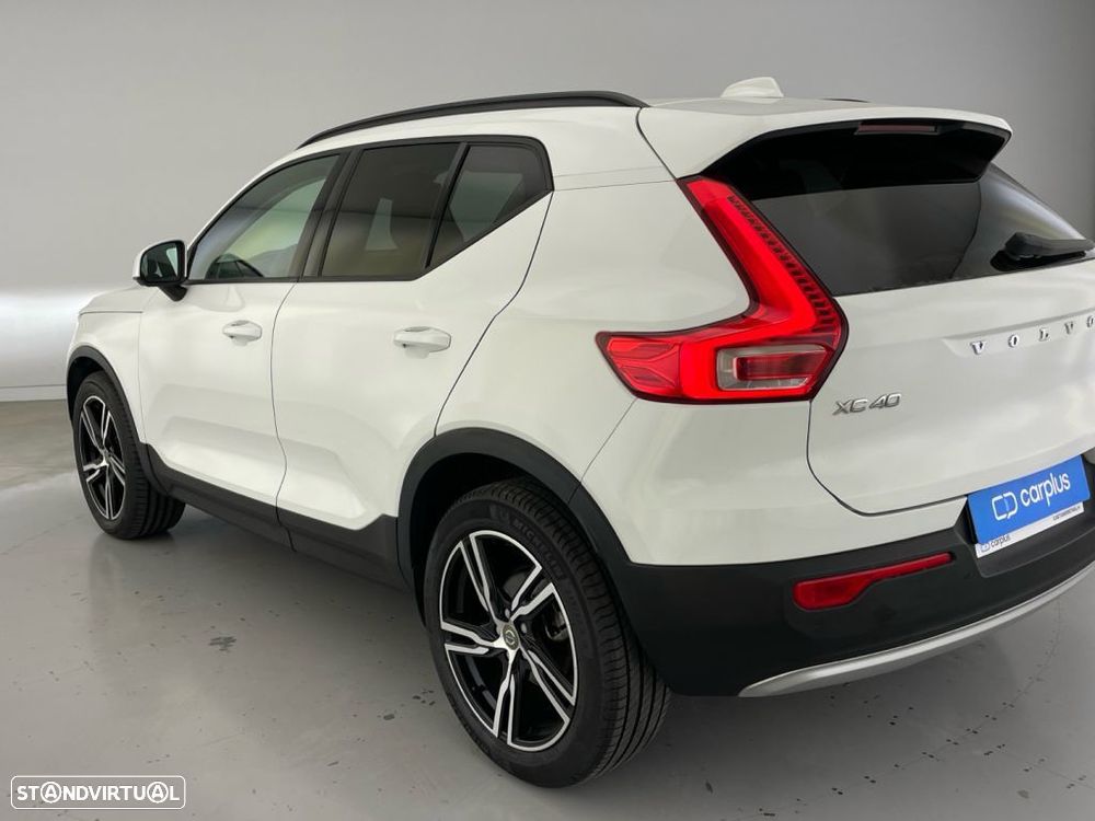 Volvo XC 40 2.0 D3 Momentum Plus Geartronic - 24