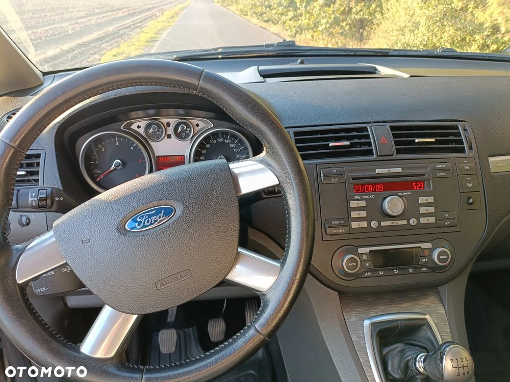 Ford C-MAX - 10