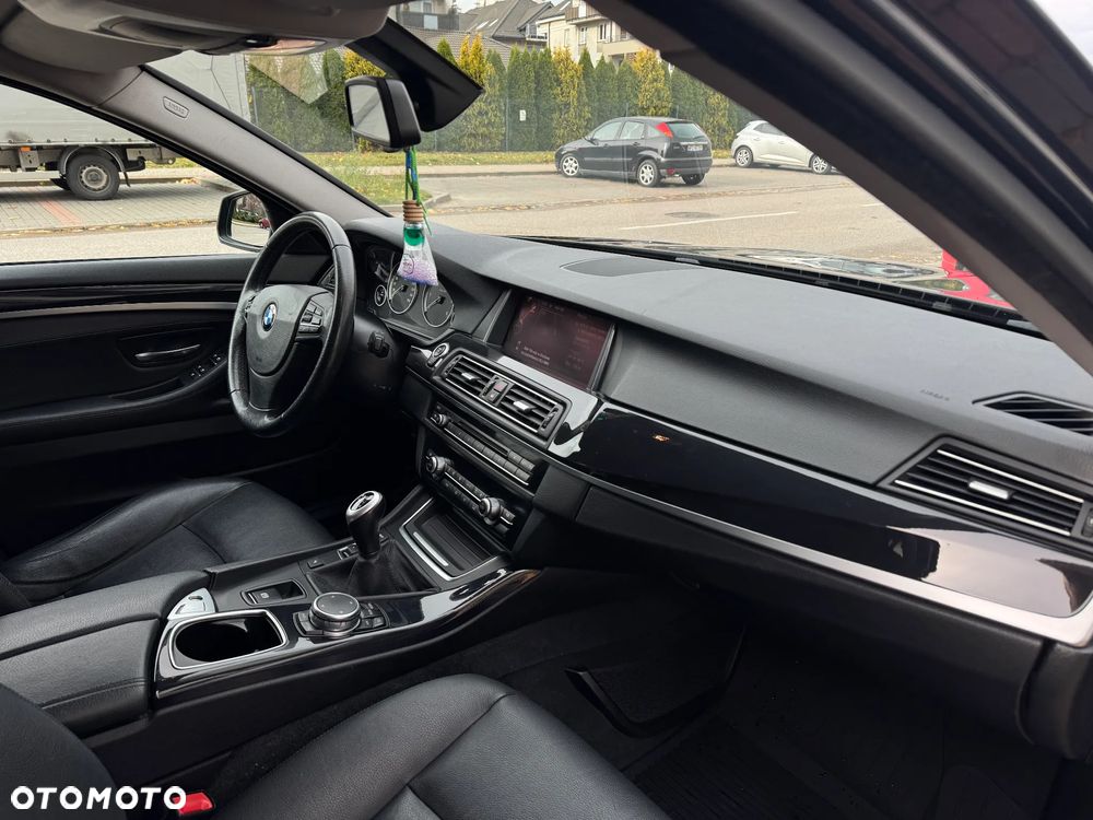 BMW Seria 5 - 12