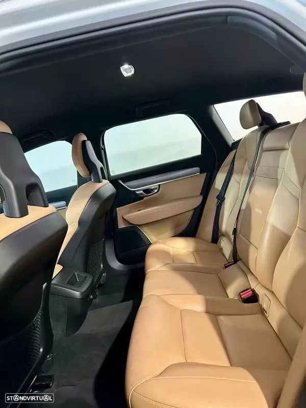 Volvo V90 2.0 D4 Momentum Geartronic - 15