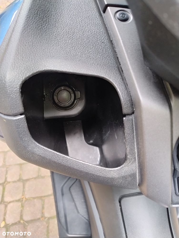Yamaha NMAX - 28