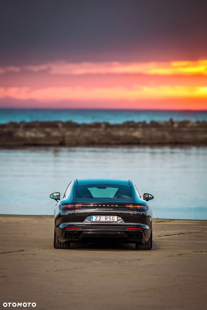 Porsche Panamera Turbo - 27