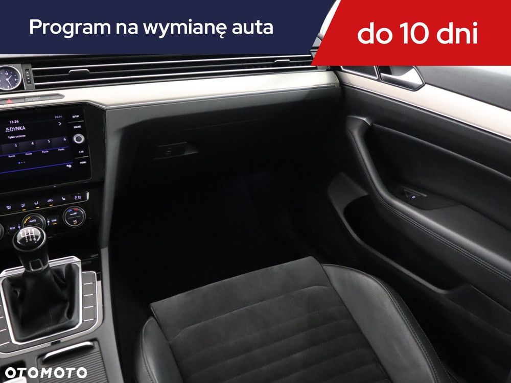 Volkswagen Passat - 10