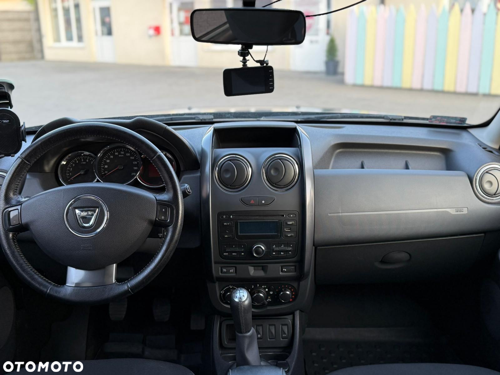 Dacia Duster 1.6 SCe Urban Explorer S&S - 6
