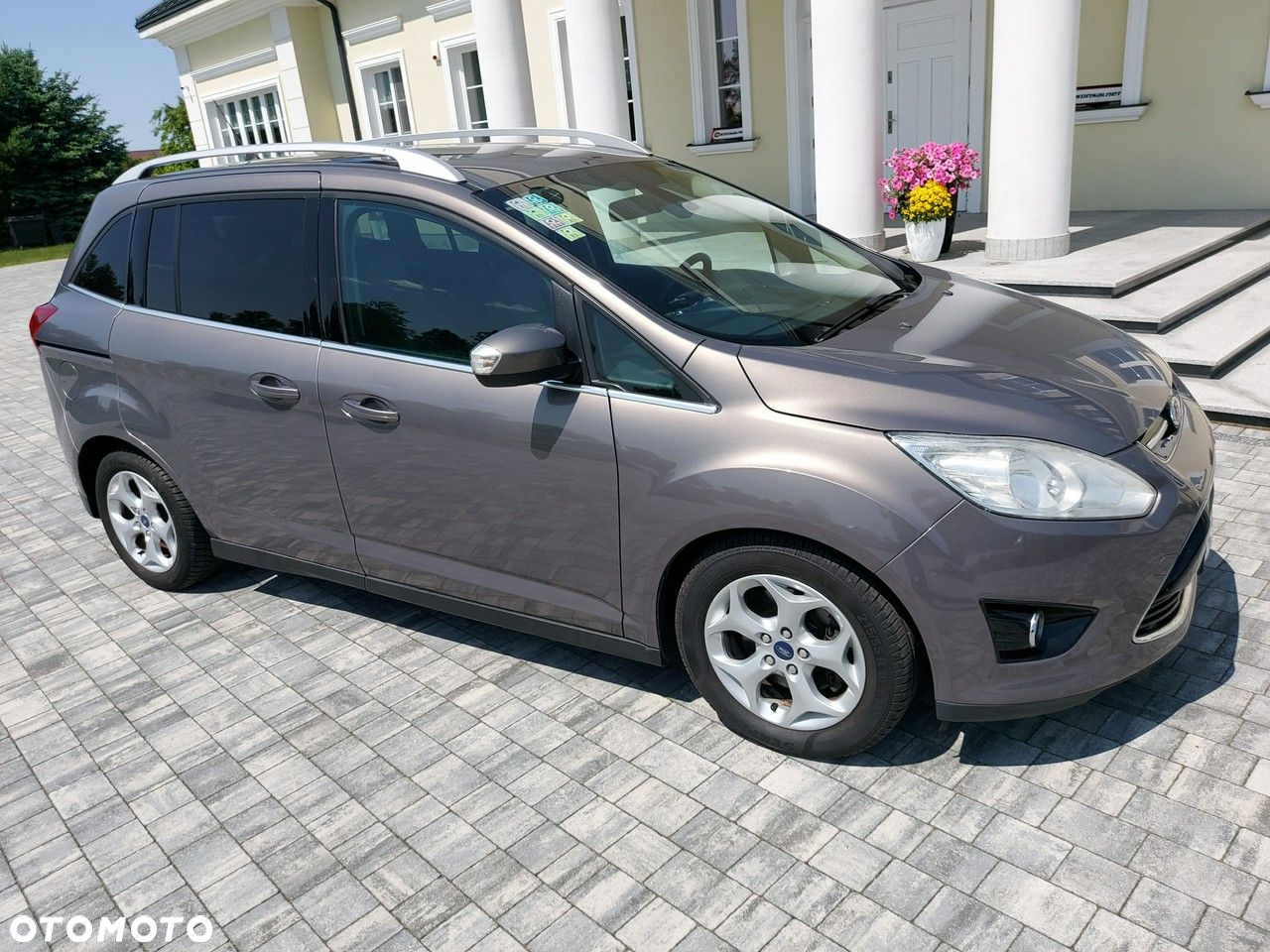 Ford Grand C-MAX - 16
