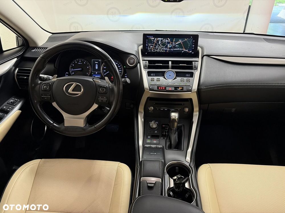 Lexus NX 300 Comfort AWD - 4