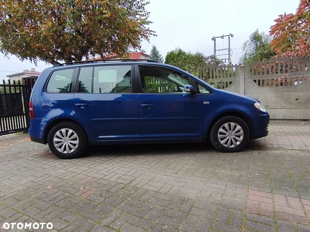 Volkswagen Touran - 15