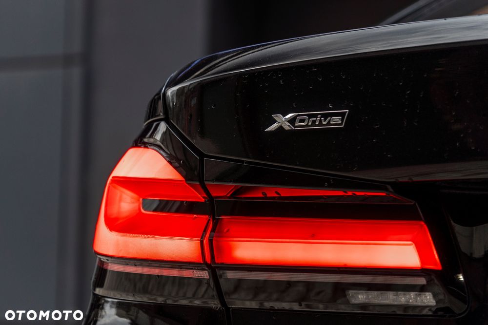 BMW Seria 5 520d xDrive - 8