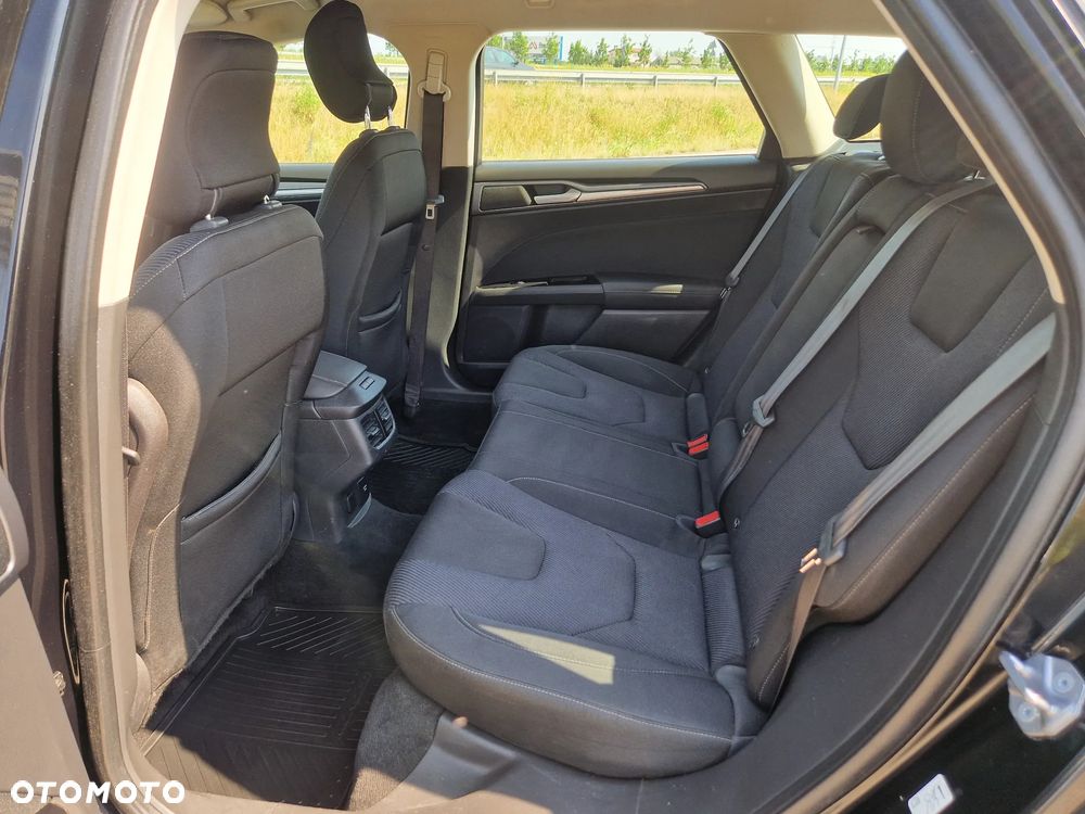 Ford Mondeo - 22