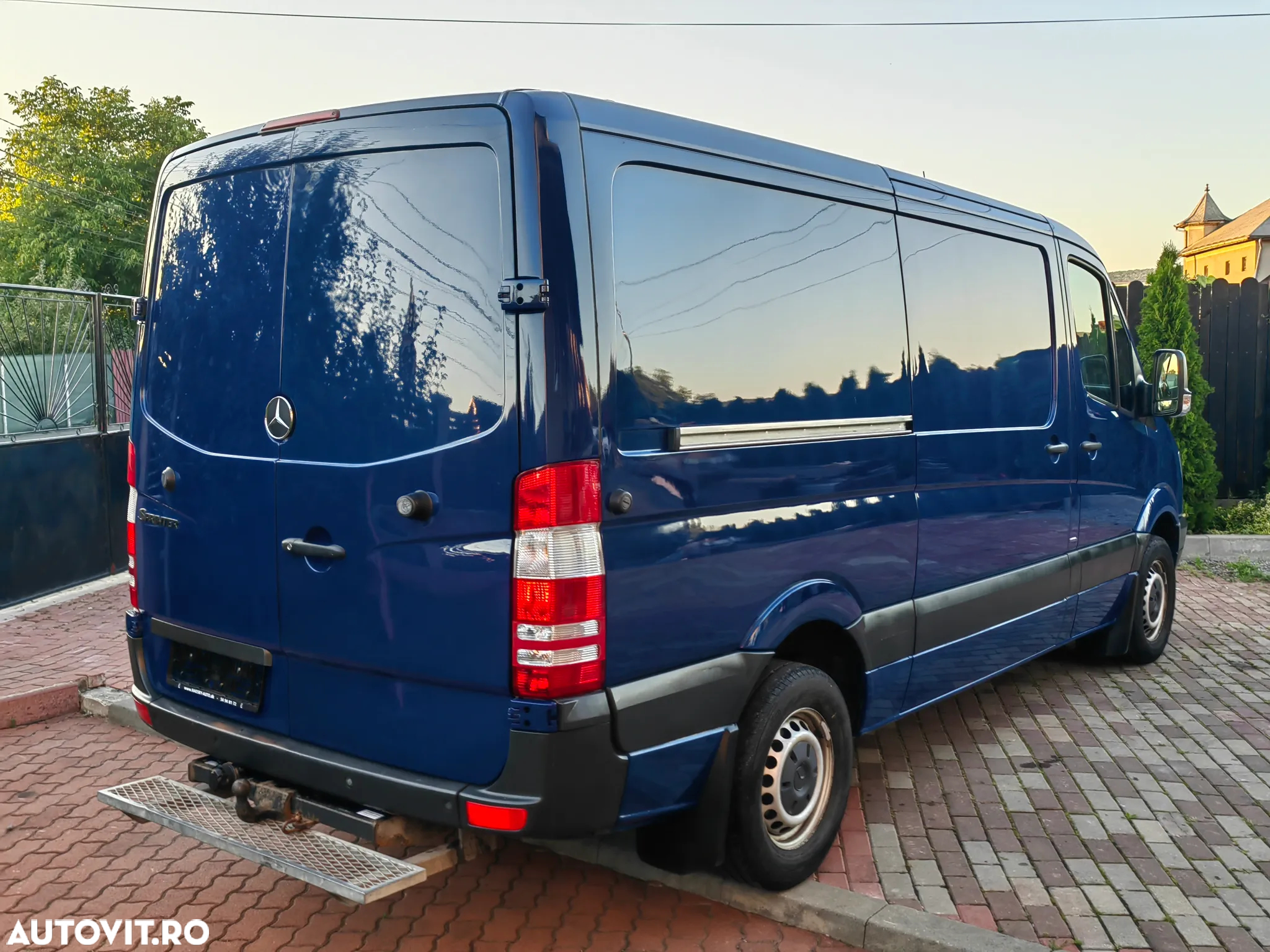 Mercedes-Benz Sprinter - 11