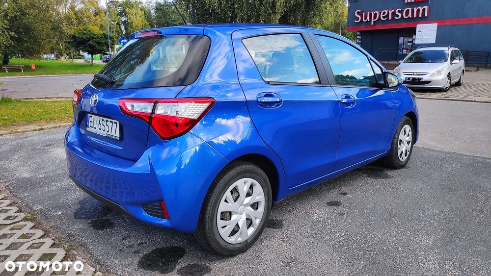 Toyota Yaris 1.5 Premium - 4