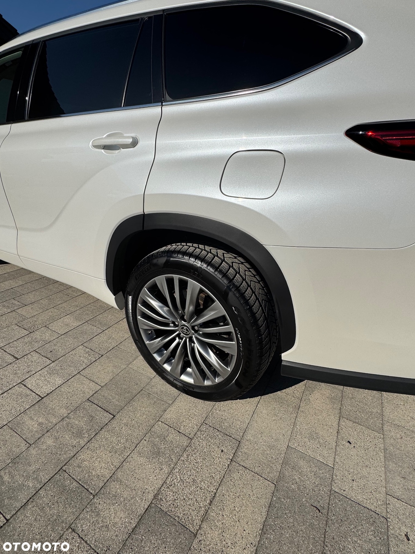 Toyota Highlander 2.5 Hybrid Executive - 7