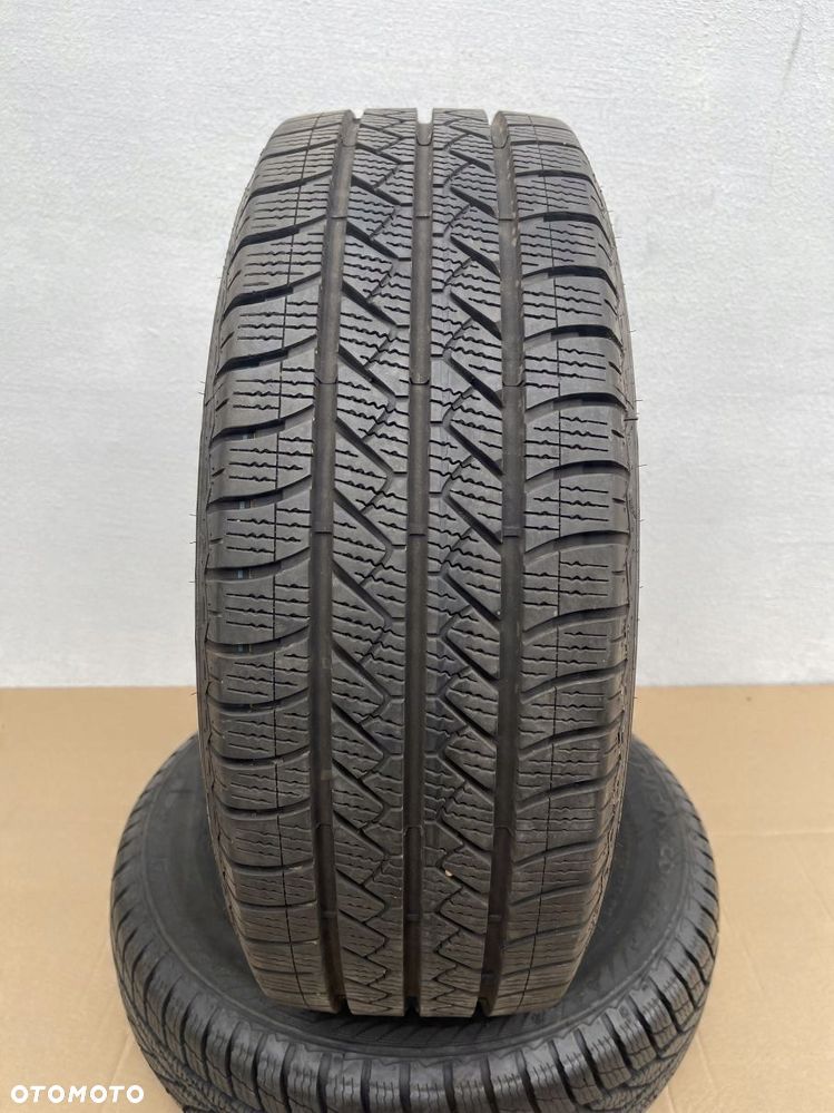 215/65/15C 104/102T GOODYEAR VECTOR4SEASONS CARGO - 1