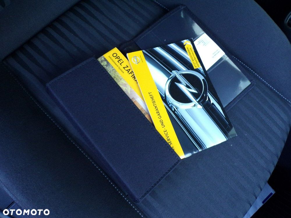 Opel Zafira - 33