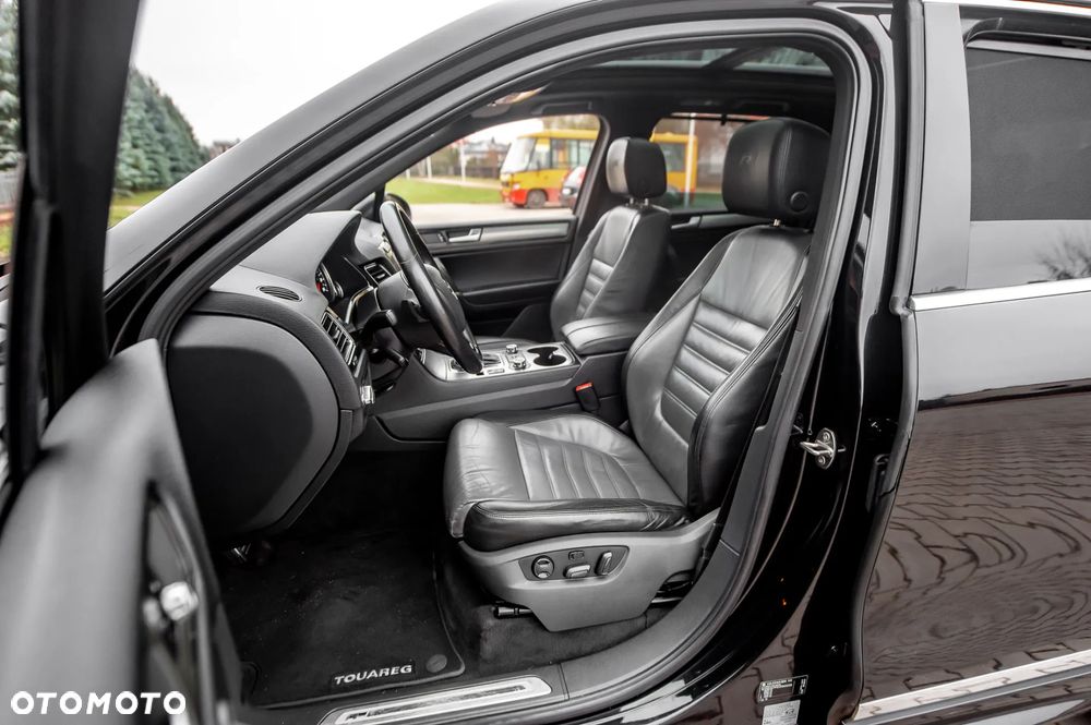 Volkswagen Touareg 3.0 V6 TDI BMT Perfectline R-Style - 30