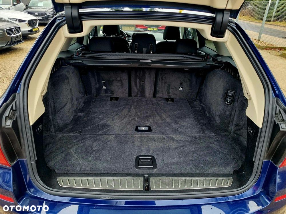 BMW Seria 5 520d Sport Line - 16