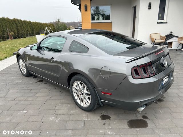 Ford Mustang 3.7 V6 Premium - 2