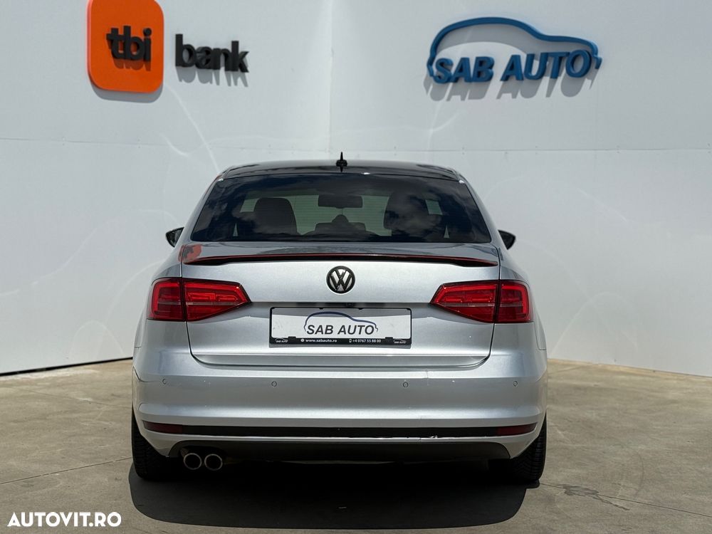 Volkswagen Jetta 2.0 TDI BlueMotion Technologie - 19