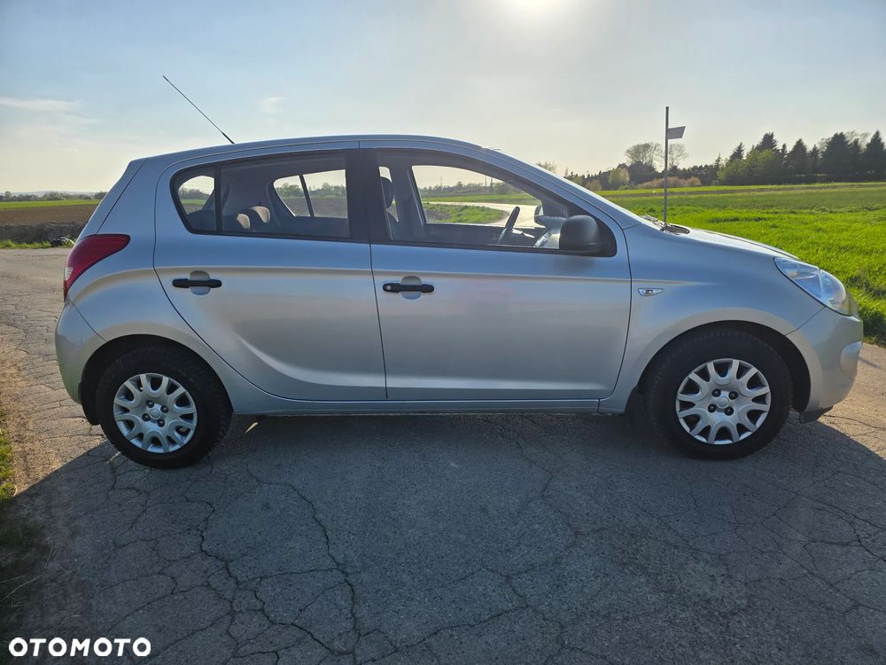 Hyundai i20 - 13