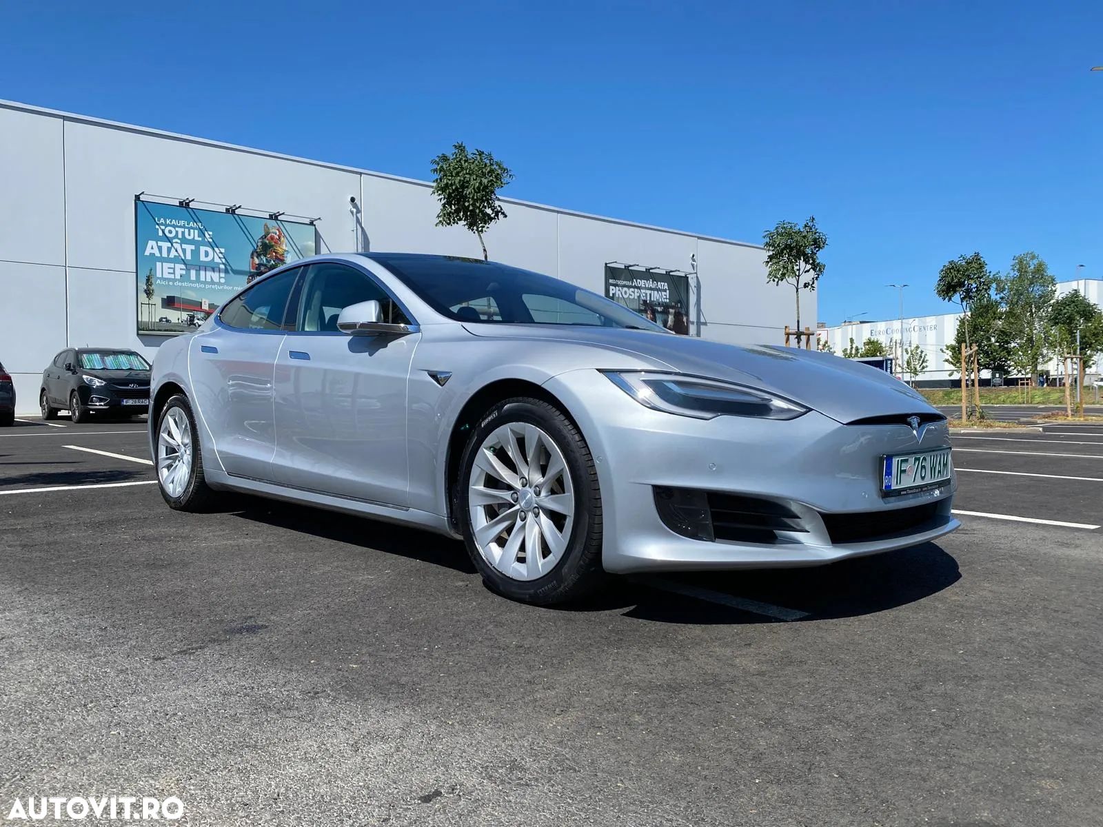 Tesla Model S Standard - 1