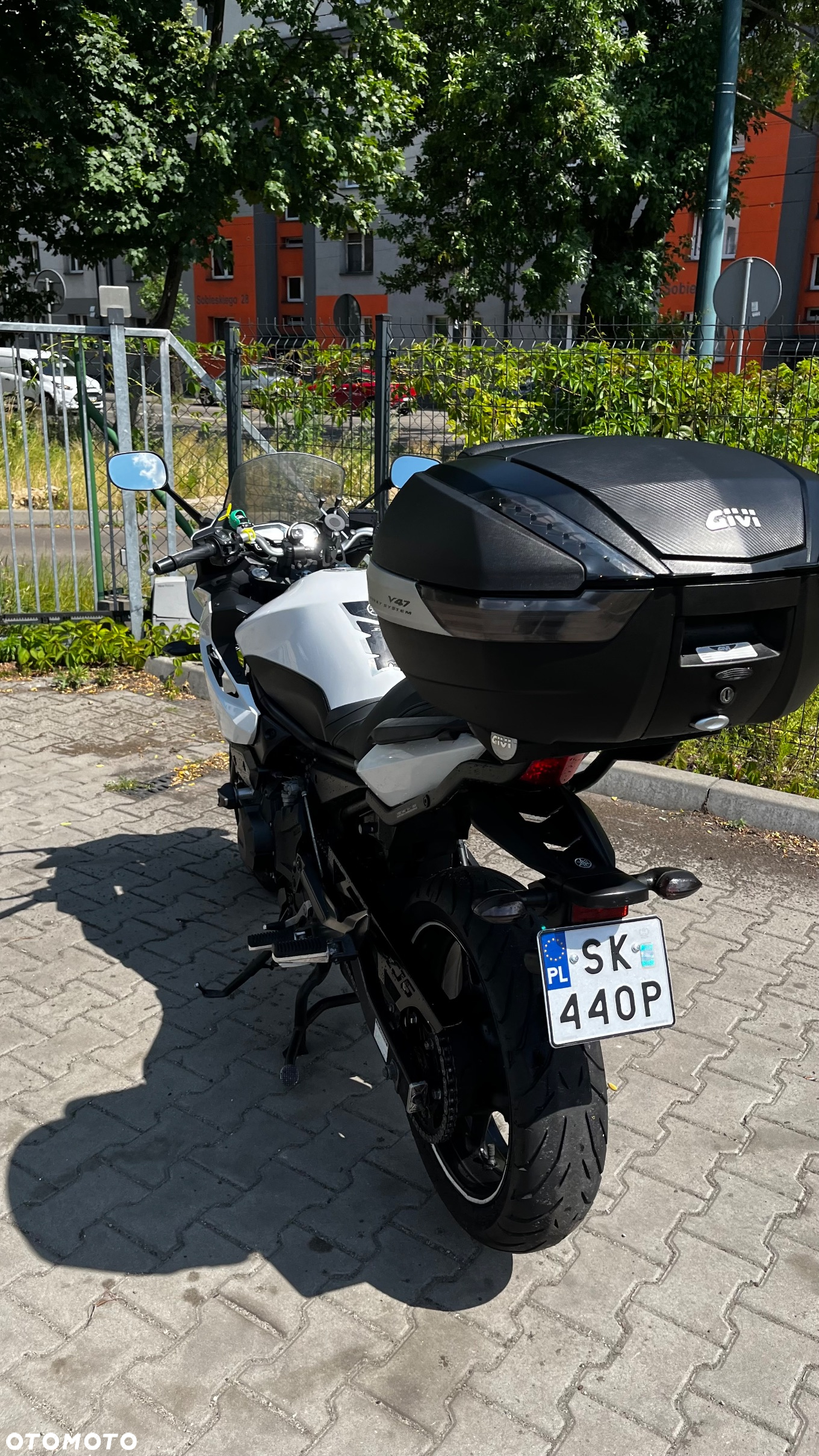 Yamaha XJ - 9