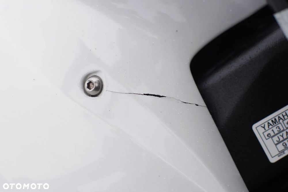 Yamaha FZ - 16