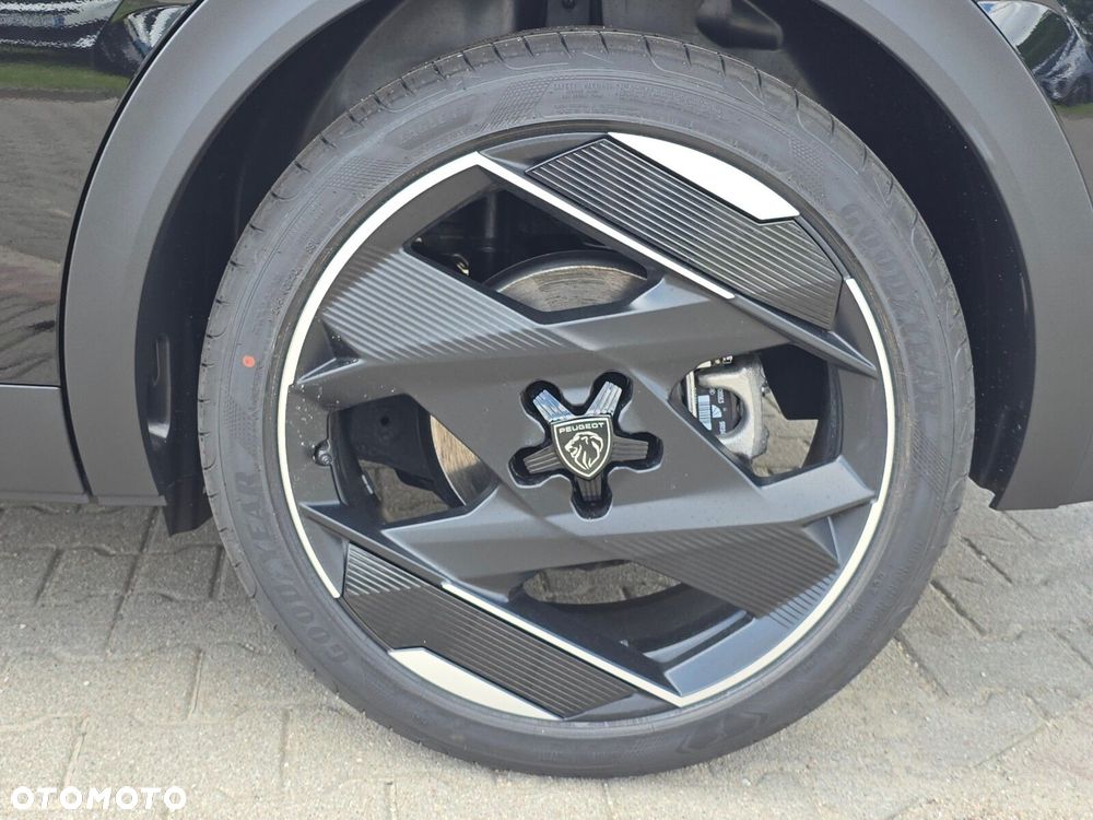 Peugeot 408 - 33