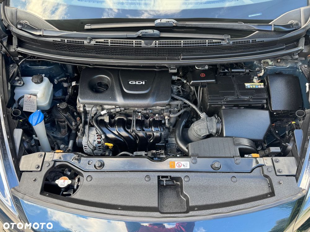 Kia Carens 1.6 GDI Business Line EU6 - 15