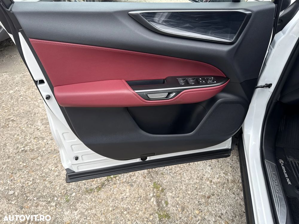 Lexus Seria NX - 15