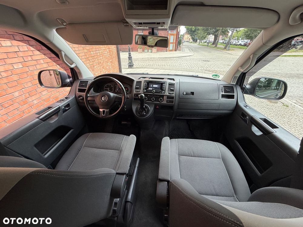 Volkswagen Multivan - 12