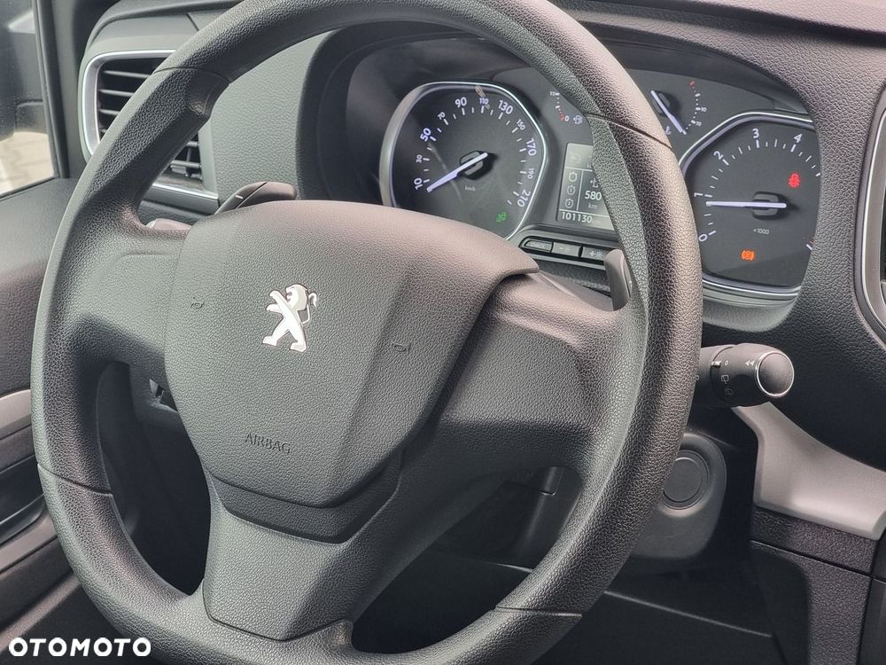 Peugeot Traveller 2.0 BlueHDi Standard Active - 31