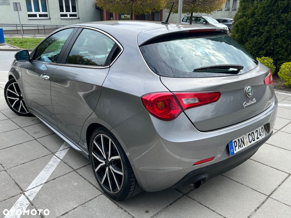 Alfa Romeo Giulietta 1.4 TB 16V Multiair Collezione - 4