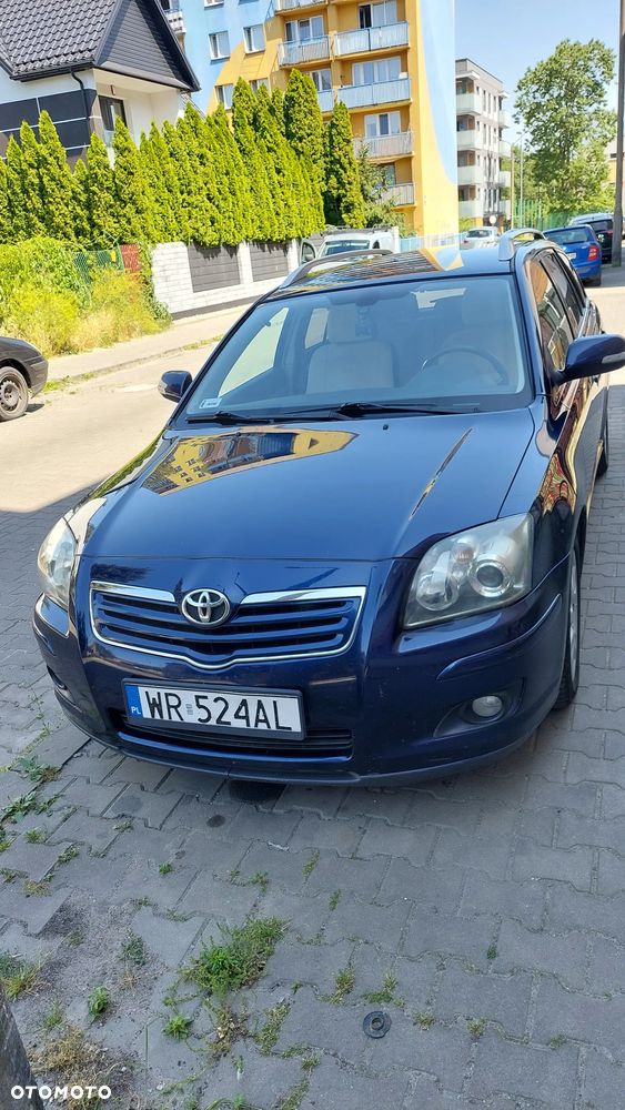 Toyota Avensis 2.0 D-4D Sol Premium - 4